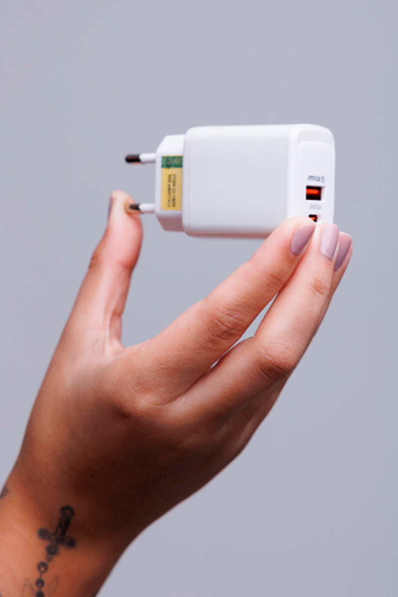FONTE DUAL PREMIUM/ USB-C + USB